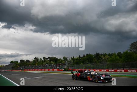 ©PHOTOPQR/OUEST FRANCE/Franck Dubray ; Imola ; 20/04/2024 ; Sport Automobile WEC championnat du Monde d' Endurance sur le Circuit d' Imola en Italie. TOYOTA GAZOO RACING n° 8 pilotée par Sébastien Buemi , Brendon Hartley , Ryo Hirakawa (Foto Franck Dubray) - Langstreckenrennen - WEC - 6 Stunden des Imola Qualifiyng Race 20. APRIL 2024 Stockfoto