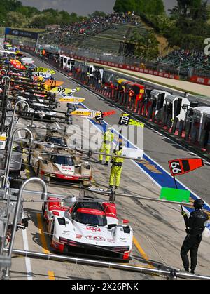 ©PHOTOPQR/OUEST FRANCE/Franck Dubray ; Imola ; 20/04/2024 ; Sport Automobile WEC championnat du Monde d' Endurance sur le Circuit d' Imola en Italie. (Foto Franck Dubray) - Langstreckenrennen - WEC - 6 Stunden des Imola Qualifiyng Race 20. APRIL 2024 Stockfoto