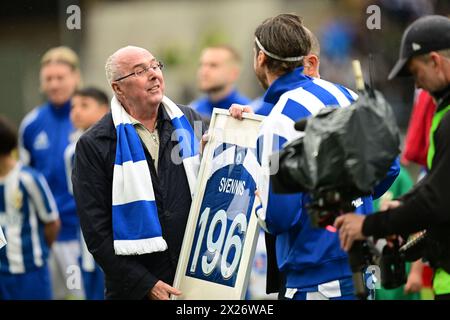 Der legendäre Fußballtrainer Sven-Göran Svennis Eriksson wird vor dem Fußballspiel zwischen IFK Göteborg und IFK Norrköping am Samstag in Gamla Ullevi gefeiert. Göteborg, Schweden 20. April 2024.Foto: Björn Larsson Rosvall/TT/Code 9200 Credit: TT News Agency/Alamy Live News Stockfoto