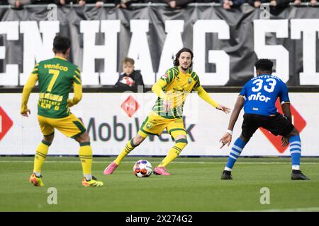 Den Haag, Niederlande. April 2024. DEN HAAG, 20-04-2024, Bingoal Stadium, Niederländisch Keukenkampioendivisie, Fußballsaison 2023/2024. ADO - FC Eindhoven. ADO-Spieler Amir Absalem während des Spiels ADO - FC Eindhoven Credit: Pro Shots/Alamy Live News Stockfoto