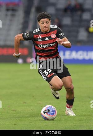 Parramatta, Australien. April 2024. Marcus Younis vom Western Sydney Wanderers FC wird während des Spiels der Isuzu UTE A-League 2023-24 in der Runde 25 zwischen Western Sydney Wanderers FC und Melbourne City FC im CommBank Stadium in Aktion gesehen. Endergebnis: Melbourne City FC 2:1 Western Sydney Wanderers FC. (Foto: Luis Veniegra/SOPA Images/SIPA USA) Credit: SIPA USA/Alamy Live News Stockfoto