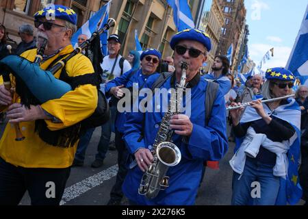 Glasgow, Schottland, am 20. April 2024. Believe in Scotland Pro-Independence-Kundgebung mit dem Ersten Minister Humza Yousaf von der Scottish National Party am 20. April 2024 in Glasgow, Schottland. Quelle: Jeremy Sutton-Hibbert/Alamy Live News. Stockfoto