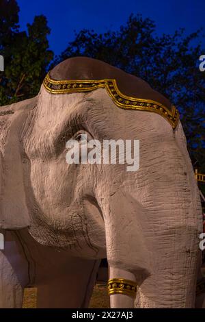 Tempel während der Songkram Thai Buddhist Neujahrsfeier in Chiang Mai, Thailand Stockfoto