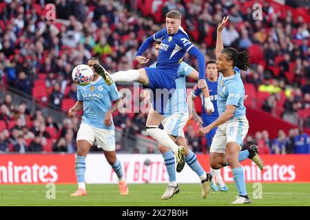 Cole Palmer von Chelsea versucht im Halbfinalspiel des Emirates FA Cup im Wembley Stadium, London, einen Treffer zu erzielen. Bilddatum: Samstag, 20. April 2024. Stockfoto