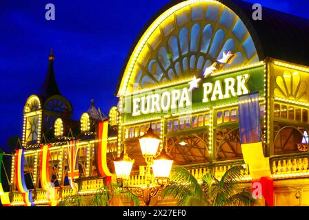 Rust, Deutschland - 19. April 2024: Der 24. Radio Regenbogen Award im Europa-Park mit allgemeiner Atmosphäre vom Parkeingang. Stockfoto