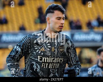 Wolverhampton, Großbritannien. April 2024. Wolverhampton, England, 20. April 2024: Gabriel Martinelli (11 Arsenal) wärmt sich während des Premier League-Fußballspiels zwischen Wolverhampton Wanderers und Arsenal im Molineux-Stadion in Wolverhampton, England (Natalie Mincher/SPP) auf. /Alamy Live News Stockfoto