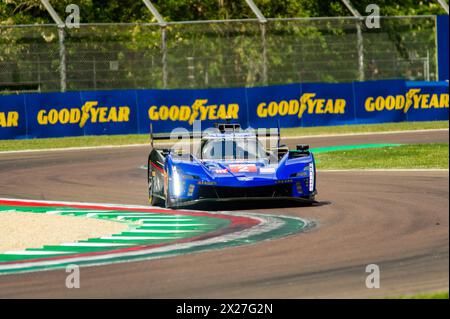 Imola Circuit, Bologna, Emilia-Romagna, Italien. April 2024. 2024 FIA-Langstrecken-Weltmeisterschaft, 6 Stunden Imola, Qualifying; CADILLAC RACINGBAMBER E. LYNN A. Credit: Action Plus Sports/Alamy Live News Stockfoto