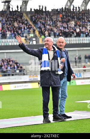 Der legendäre Fußballtrainer Sven-Goran „Svennis“ Eriksson wird vor dem Fußballspiel am Samstag zwischen IFK Göteborg und IFK Norrköping in Gaml gefeiert Stockfoto