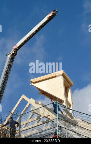Installation einer neuen Dachhöhle Stockfoto