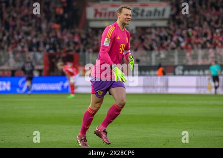 Berlin, Deutschland. April 2024. Manuel neuer (FC Bayern München, #01), 1. FC Union Berlin gegen FC Bayern München, 1. Bundesliga, Fußball, DFB, Bundesliga, Saison 2023/2024, Alte Foersterei, 30. Spieltag, Credit: HMB Media/Uwe Koch/Alamy Live News DFB/DFL-VORSCHRIFTEN VERBIETEN JEDE VERWENDUNG VON FOTOS ALS BILDSEQUENZEN UND/ODER QUASI-VIDEO, 20.04.2024, Credit: Heiko Becker/Alamy Live News Stockfoto