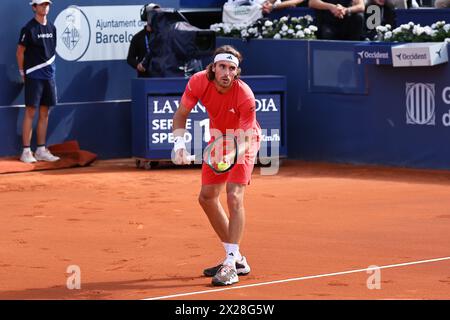 Barcelona, Spanien. April 2024. Stefanos Tsitsipas (GRE), April 20, 2024 - Tennis : Stefanos Tsitsipas im Einzelspiel gegen Dusan Lajovic beim Barcelona Open Banc Sabadell Tennis Turnier im Real Club de Tenis de Barcelona in Barcelona, Spanien. Kredit: Mutsu Kawamori/AFLO/Alamy Live News Kredit: Aflo Co. Ltd./Alamy Live News Stockfoto