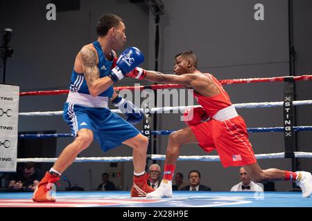 Pueblo, Colorado, USA. April 2024. Terry Washington aus den Vereinigten Staaten (Rot) besiegt Michael Trindade aus Brasilien (Blau) und gewinnt die Meisterschaft in der 51-kg-Klasse der Männer. Quelle: Casey B. Gibson/Alamy Live News Stockfoto