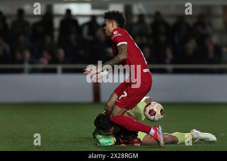 Bergamo, Italien. April 2024. Italien, Bergamo, 18. april 2024: Luis Diaz (Liverpool) trifft in der ersten Halbzeit beim Fußballspiel Atalanta BC gegen Liverpool, Europa League Quarter Final 2nd Leg Gewiss Stadium.Italien, Bergamo, 2024 04 18: Atalanta BC vs Liverpool FC, Europa League 2023/2024 Viertelfinale 2. Spielstrecke im Gewiss Stadium (Foto: © Fabrizio Andrea Bertani/Pacific Press via ZUMA Press Wire) NUR ZUR REDAKTIONELLEN VERWENDUNG! Nicht für kommerzielle ZWECKE! Stockfoto