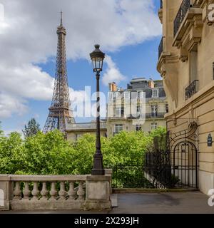 Der Eiffelturm in Paris, Wahrzeichen in der Hauptstadt Frankreichs. Stockfoto