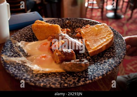Traditionelles englisches Frühstück, Pub-Mahlzeit, Tower Hamlets, London, Großbritannien Stockfoto