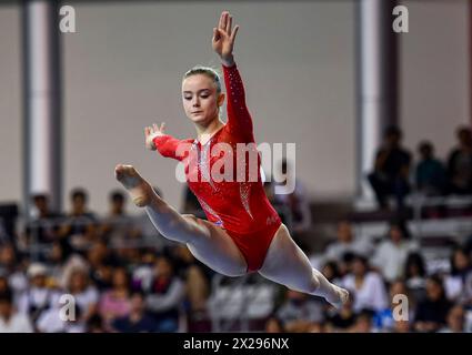 Doha, Katar. April 2024. Anna Lashchevska aus der Ukraine tritt am 20. April 2024 im Finale der Frauen an der 16. FIG-Weltmeisterschaft für Kunstturnapparate in Doha, Katar, an. Quelle: Nikku/Xinhua/Alamy Live News Stockfoto