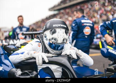 Shanghai, China. April 2024. Alexander Albon (THA) Williams Racing FW46 in der Startaufstellung. 21.04.2024. Formel-1-Weltmeisterschaft, Rd 5, Großer Preis Von China, Shanghai, China, Wettkampftag. Das Foto sollte lauten: XPB/Alamy Live News. Stockfoto