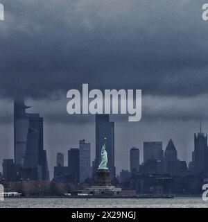 New York, USA. April 2023. Daily Life, New York, USA. Hinweis: Nidpor/Alamy Live News Stockfoto