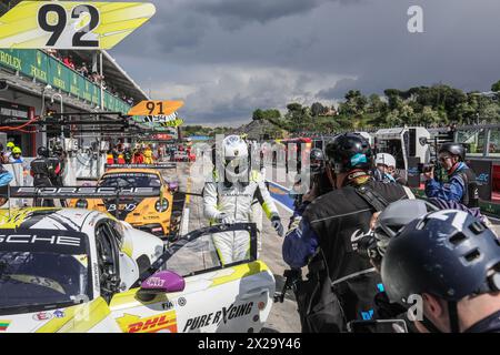 Imola, Italien, 20. April 2024, #92 Manthey Purerxcing (LTU) Porsche 911 GT3 R (LMGT3) Aliaksandr Malykhin (Kna) während der 6 Stunden von Imola, dem zweiten Rennen der FIA World Endurance Championship 2024 (FIA WEC) auf dem Autodromo Internazionale Enzo e Dino Ferrari vom 18. Bis 21. April 2024 in Imola, Italien - Foto Bruno Vandevelop/MPS Agency Credit MPS Agency/Alamy Live News Stockfoto