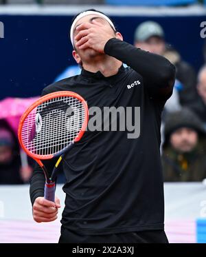 München, Deutschland. April 2024. Tennis: ATP Tour - München, Singles, Herren, Finale. Fritz (USA) - Struff (Deutschland). Taylor Fritz in Aktion. Quelle: Sven Hoppe/dpa/Alamy Live News Stockfoto
