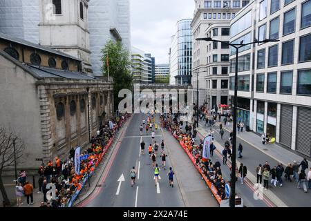 London, Großbritannien. April 2024 der TCS London Marathon 2024. Quelle: Matthew Chattle/Alamy Live News Stockfoto