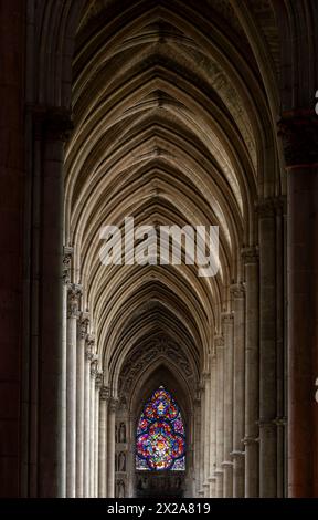 Reims, Kathedrale Notre-Dame, Nördliches Seitenschiff, Blick nach Westen Stockfoto