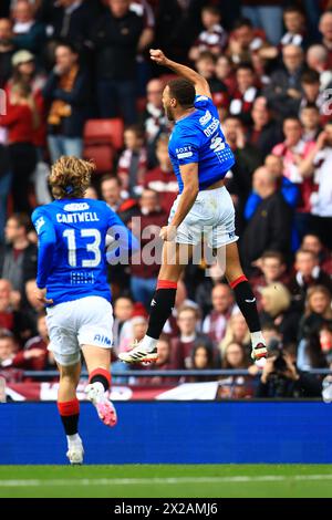 Glasgow, Schottland. 21. April 2024; Hampden Park, Glasgow, Schottland: Halbfinale des Scottish Cup Football, Rangers versus Heart of Midlothian; Cyriel Dessers of Rangers feiert nach einem Treffer von 1-0 Credit: Action Plus Sports Images/Alamy Live News Stockfoto