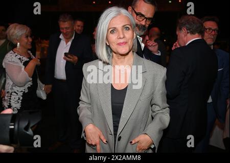 Rost, Deutschland. April 2024. Rust, Deutschland - 19. April 2024: Red Carpet - RADIO REGENBOGEN AWAD 2024 im Europa-Park mit Birgit Schrowange Credit: SIPA USA/Alamy Live News Stockfoto