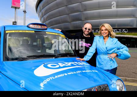 Fat Brestovci und Tallia Storm kamen heute Morgen in Capital’s Studios an, um die neue Frühstücksshow von Capital Scotland auszurichten. Die brandneue Show wird ausgestrahlt Stockfoto