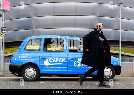 Fat Brestovci und Tallia Storm kamen heute Morgen in Capital’s Studios an, um die neue Frühstücksshow von Capital Scotland auszurichten. Die brandneue Show wird ausgestrahlt Stockfoto