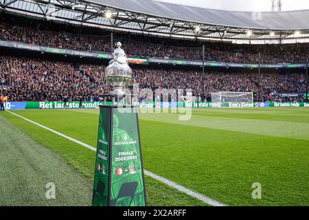 Rotterdam, Niederlande. April 2024. ROTTERDAM, NIEDERLANDE - 21. APRIL: Foto der Trophäe während des TOTO KNVB Cup Endspiels zwischen Feyenoord und NEC im Stadion Feyenoord am 21. April 2024 in Rotterdam, Niederlande. (Foto: Broer van den Boom/Orange Pictures) Credit: Orange Pics BV/Alamy Live News Stockfoto