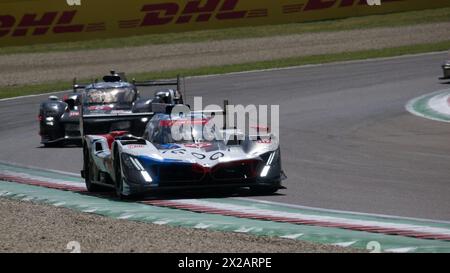 Imola, Italien. April 2024. NÂ° 20 BMW M TEAM WRT -BEL -BMW M Hybrid V8 -HY während WEC - 6 Stunden Imola, Langstreckenrennen in Imola, Italien, 19. April 2024 Credit: Independent Photo Agency/Alamy Live News Stockfoto