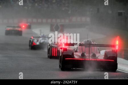 Imola, Frankreich. April 2024. © PHOTOPQR/OUEST FRANCE/Franck Dubray ; Imola ; 21/04/2024 ; Sport Automobile WEC championnat du Monde d' Endurance sur le Circuit d' Imola en Italie. pluie? (Foto Franck Dubray) - Ausdauerrennen - WEC - 6 Stunden Imola Qualifiyng Race 21. APRIL 2024 Credit: MAXPPP/Alamy Live News Stockfoto