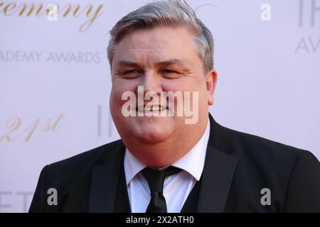 Dublin, Irland. April 2024. Simon Delaney kommt auf dem roten Teppich bei den Irish Film and Television Awards (IFTA) im Dublin Royal Convention Centre an. Quelle: Doreen Kennedy/Alamy Live News. Stockfoto