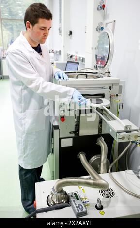Nanomaterialgruppe Dünnschichtbeschichtungen zur Funktionalisierung von Werkstoffen für Korrosionsschutz, flexible Elektronik, Sensorik oder Energieanwendungen Stockfoto