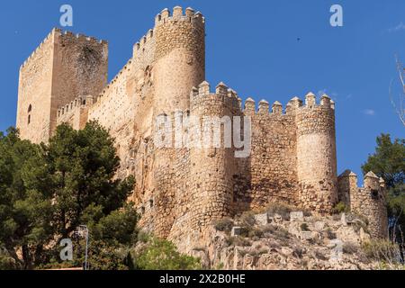 Schloss Almansa, nationales historisches und künstlerisches Denkmal, 14. Jahrhundert auf den Überresten von Almohad, Almansa, Provinz Albacete, Castilla-La Mancha, Spanien Stockfoto