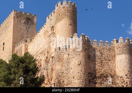 Schloss Almansa, nationales historisches und künstlerisches Denkmal, 14. Jahrhundert auf den Überresten von Almohad, Almansa, Provinz Albacete, Castilla-La Mancha, Spanien Stockfoto