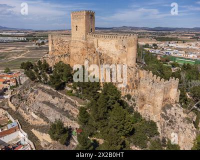 Schloss Almansa, nationales historisches und künstlerisches Denkmal, 14. Jahrhundert auf den Überresten von Almohad, Almansa, Provinz Albacete, Castilla-La Mancha, Spanien Stockfoto