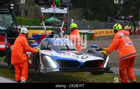 Imola, Frankreich. April 2024. © PHOTOPQR/OUEST FRANCE/Franck Dubray ; Imola ; 21/04/2024 ; Sport Automobile WEC championnat du Monde d' Endurance sur le Circuit d' Imola en Italie. pluie?imo15 (Foto Franck Dubray) - Langstreckenrennen - WEC - 6 Stunden Imola Qualifiyng Race 21. APRIL 2024 Credit: MAXPPP/Alamy Live News Stockfoto