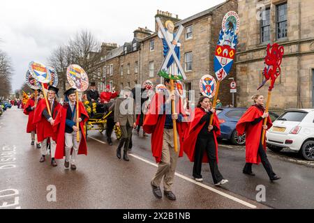 Die Kate Kennedy-Prozession, eine jährliche Veranstaltung in St. Andrews, Schottland, Großbritannien, mit einer Parade kostümierter Charaktere. Stockfoto