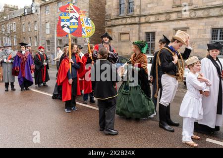 Die Kate Kennedy-Prozession, eine jährliche Veranstaltung in St. Andrews, Schottland, Großbritannien, mit einer Parade kostümierter Charaktere. Stockfoto