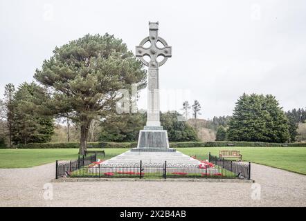 Tynwald Hill, der ursprüngliche Ort des Manx parliament & der jährlich am 5. Juli stattfindenden Versammlungen im Freien. Nills, die im vergangenen Jahr bestanden haben, werden bekanntgegeben Stockfoto