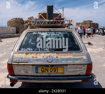 Mercedes 300TD, Paphos Classic Vehicle Club Harbour Show, Paphos, Zypern Stockfoto