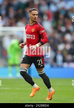 London, Großbritannien. April 2024. Antony of Manchester United, während des Emirates FA Cup Halbfinalspiels Coventry City gegen Manchester United im Wembley Stadium, London, Vereinigtes Königreich, 21. April 2024 (Foto: Gareth Evans/News Images) in London, Vereinigtes Königreich am 21. April 2024. (Foto: Gareth Evans/News Images/SIPA USA) Credit: SIPA USA/Alamy Live News Stockfoto