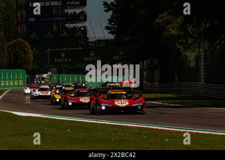 Imola Circuit, Bologna, Emilia-Romagna, Italien. April 2024. 2024 FIA-Langstrecken-Weltmeisterschaft, 6 Stunden Imola, Renntag; Race Restart Credit: Action Plus Sports/Alamy Live News Stockfoto