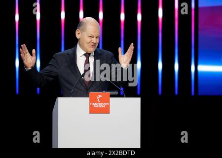 Hannover, Deutschland. April 2024. Bundeskanzler Olaf Scholz (SPD) spricht bei der Eröffnungsfeier der Hannover Messe im Hannover Congress Centrum (HCC). Quelle: Michael Matthey/dpa/Alamy Live News Stockfoto