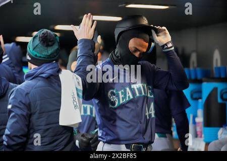 Denver CO, USA. April 2024. Julio Rodriguez (44), Centerfield aus Seattle, erzielte einen Lauf während des Spiels mit den Seattle Mariners und Colorado Rockies, die im Coors Field in Denver Co. Ausgetragen wurden. David Seelig/Cal Sport Medi. Quelle: csm/Alamy Live News Stockfoto