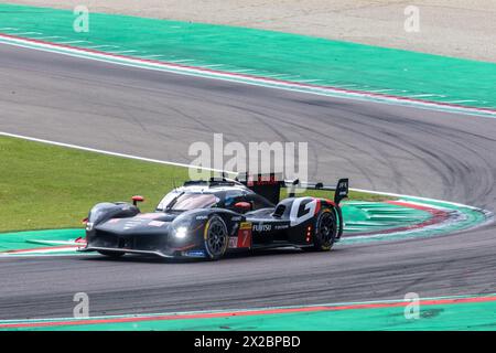 Imola, Italien. April 2024. TOYOTA GAZOO RACING (JPN), Toyota GR010 Hybrid - Mike Conway (GBR), Kamui Kobayashi (JPN), Nyck de Vries (NLD) während der 6 Stunden von Imola, 2. Runde der FIA-Langstrecken-Weltmeisterschaft 2024, am 21. April auf dem International Circuit Enzo und Dino Ferrari in Imola, Italien, 2024 während der WEC - 6 Stunden von Imola, Langstreckenrennen in Imola, Italien, 21. April 2024 Credit: Independent Photo Agency/Alamy Live News Stockfoto