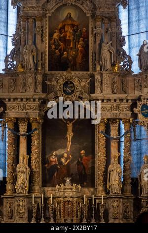 Altstadt Erfurt Dom St. Marien Innenansicht, der Hochaltar von 1697.im gotischen Chor. Erfurt Thüringen Deutschland *** Altstadt Erfurt St. Marys Dom Innenansicht, der Hochaltar von 1697 im gotischen Chor Erfurt Thüringen Deutschland Stockfoto