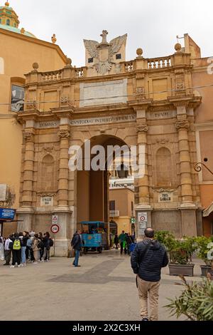 Porta Garibaldi Stadttor in Marsala auf Sizilien Stockfoto